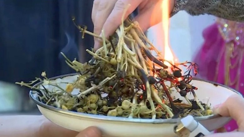 Мен порноның шығып тұрғанын көрдім