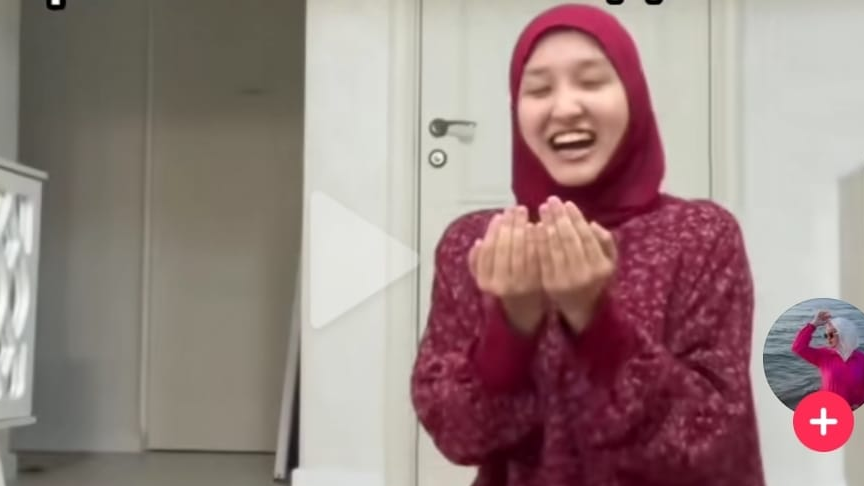 "Алламен сөйлесу": Діндр қыздар құдаймен қалай сөйлескен "приколдарын" айтты