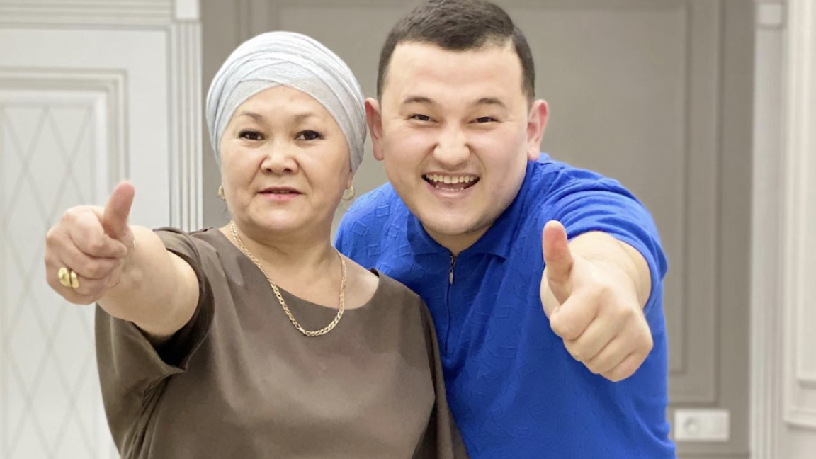 Елдос "колобок" айына қанша ақша табатынын, ақшаны неге жұмсайтынын айтты