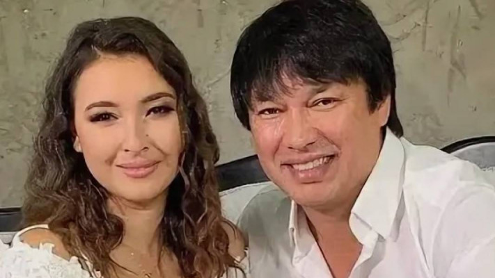 Әнші Бүркіт халықтан оңбай сөз естіді