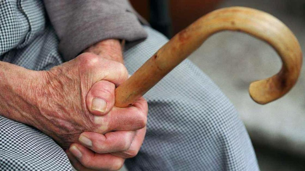 Сұмдық! Қайын атасы 20 жастағы келінін бір жыл бойы зорлап келген