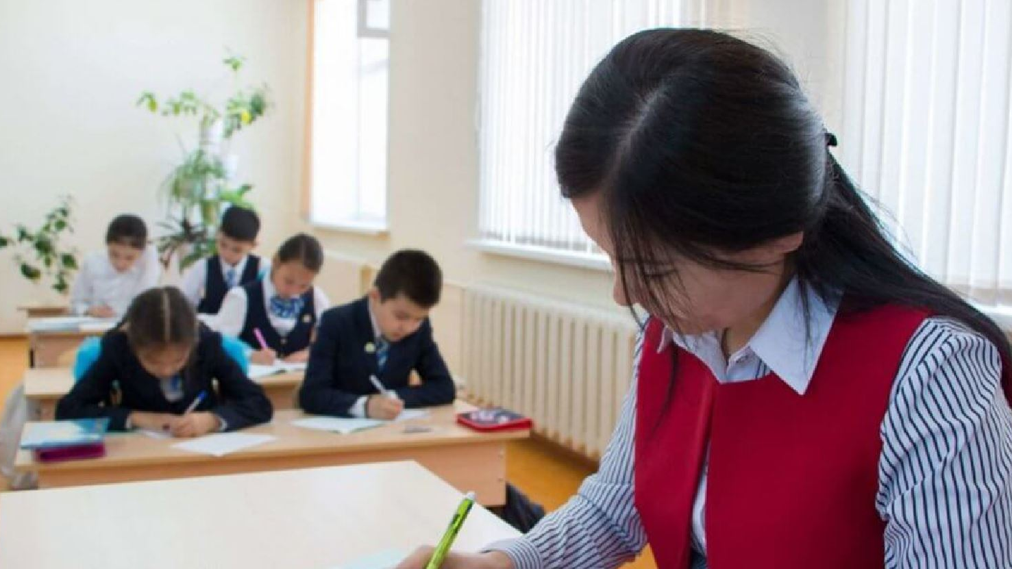 Рейтинг қуалау: Мектепті өсіре ме, өшіре ме? 