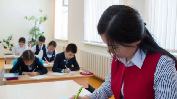 Рейтинг қуалау: Мектепті өсіре ме, өшіре ме? 