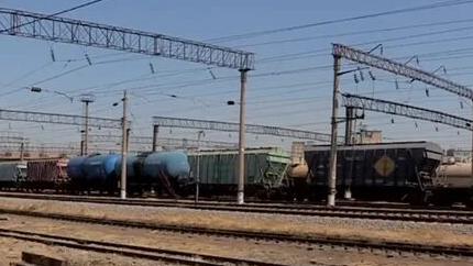 Суретке түспек болған: Шымкентте вагонның үстіне шыққан баланы тоқ соқты