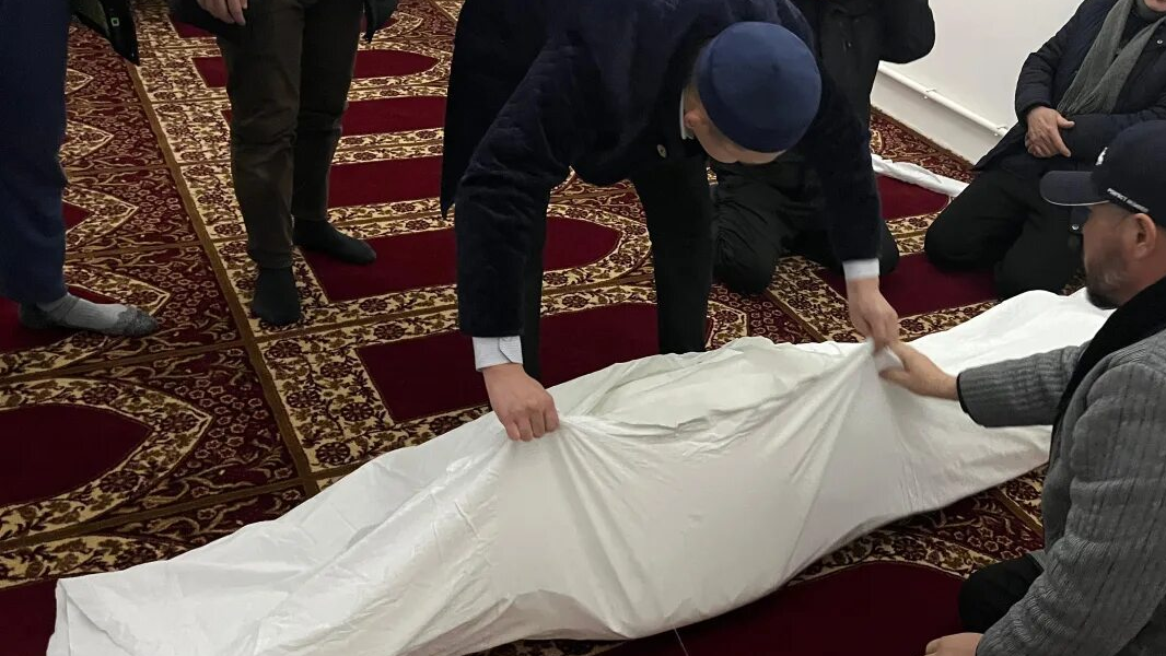 Мәйітті тек өз ұл-қызы жуындыруы керек пе?