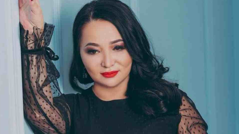 "Қанша тырыссам да, болмайды" деген Гүлзира ханым отбасылық құпиясын ашты