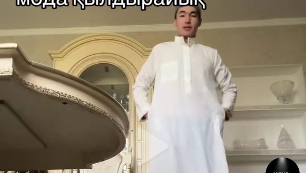 "Бача базиға дайындық": "Ұзын етекті көйлек киейік!"деген қазақ жігіті масқара ұшырады