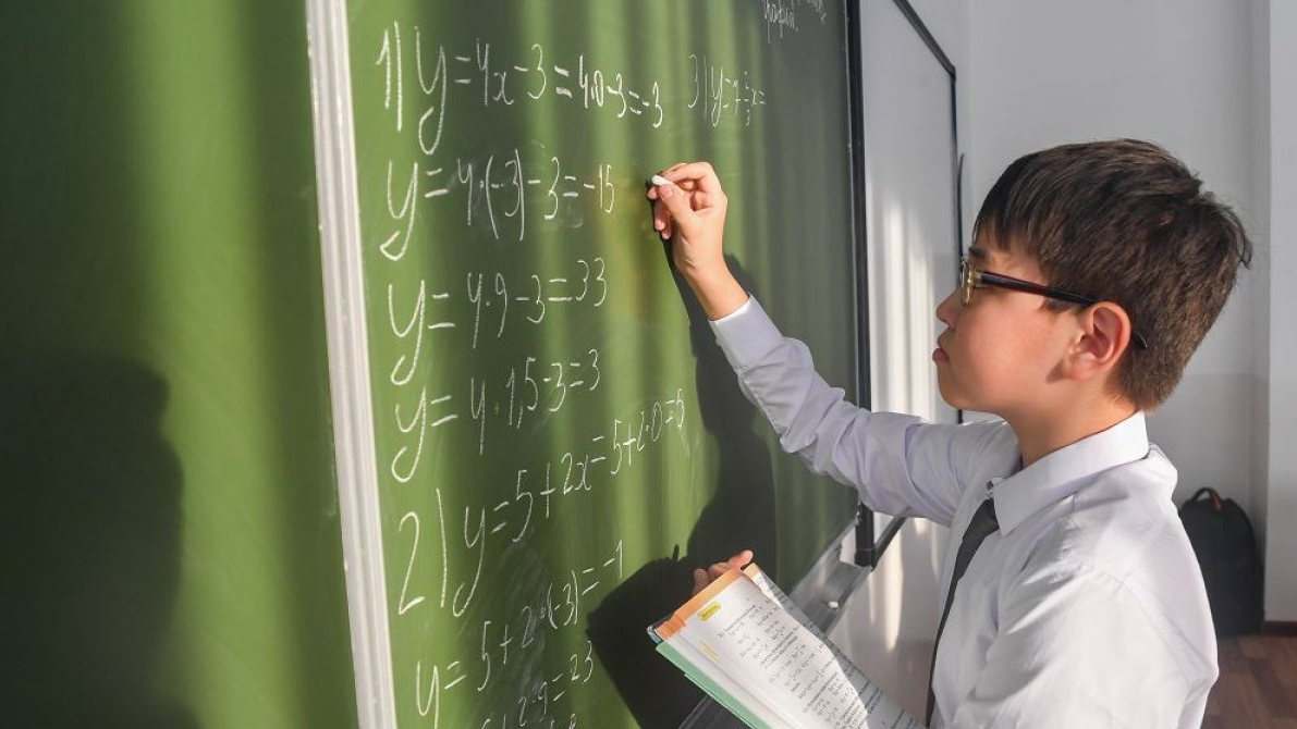 Президент Жолдауы: Тоқаев оқушылар мен мұғалімге қатысты  айтты