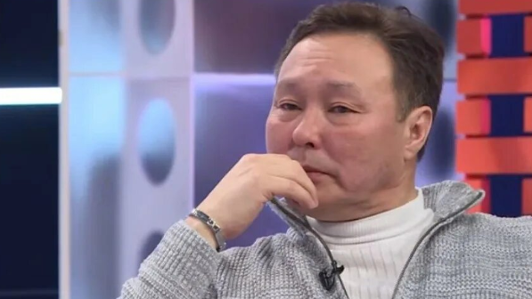 Танымал актер өзегін өртеген өкініші туралы айтты (ВИДЕО)