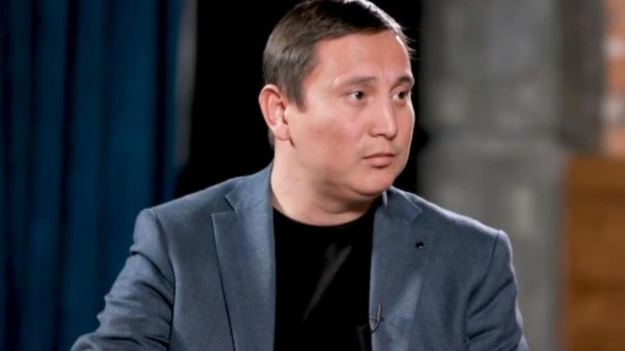 "Дұға етіп, көп жылаймын" деген әзілкеш ел білмейтін сырын ақтарды