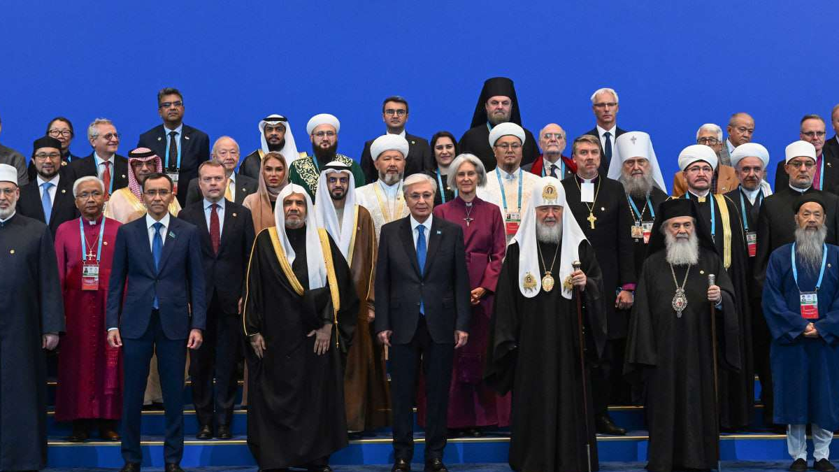 Президент Тоқаев діндер съезіне қатысушыларды арнайы сыйлықтармен марапаттады