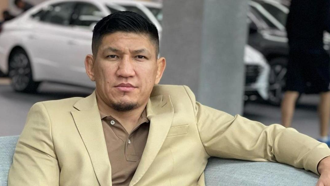 "Мың доллардан жіберіңдер" деген Қуат Хамит оқырмандарына ұсыныс жасады