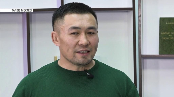 "Жегізе салды": Ардақ Назаровтың бір видеосы жұртты күлкіге қарық қылды