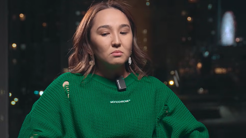 Блогер Әлия Әшім жаңалығын айтып, жылап қалды