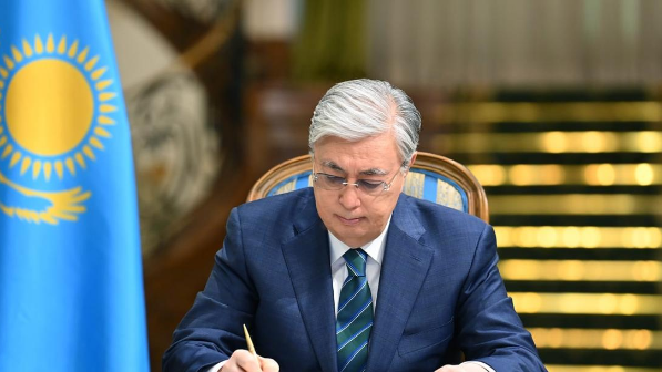 Президент бірнеше кісіні қызметінен алып тастады