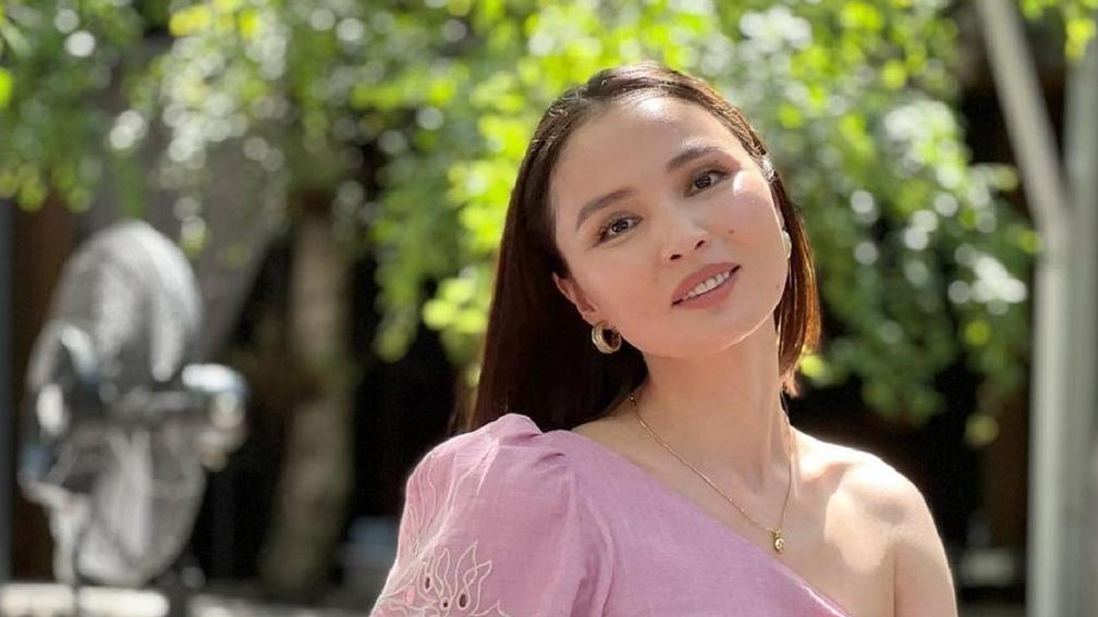 Жұлдыз Әбдікәрімова сәбиінің аты-жөніне қатысты арнайы жазба жариялады