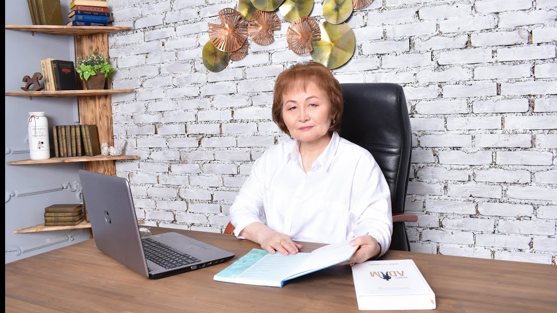 "Мұғалімдер есеңгіреп қалды, тозды, шаршады" дейді ардагер ұстаз