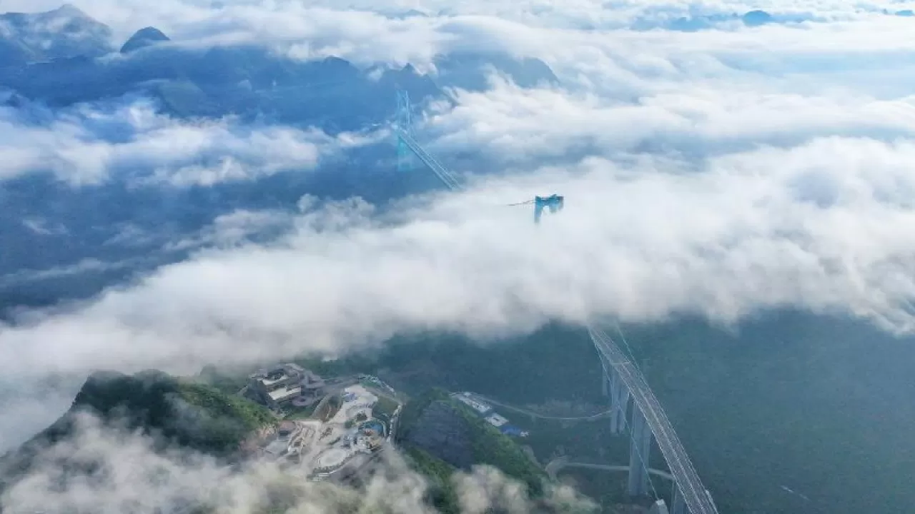 Қытайда әлемдегі ең биік көпір ашылды