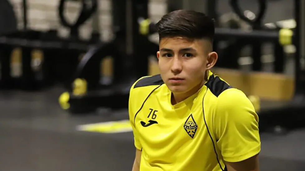 Футболшы Дастан Сәтпаев "масонның белгісін" көрсетіп жүр ме?