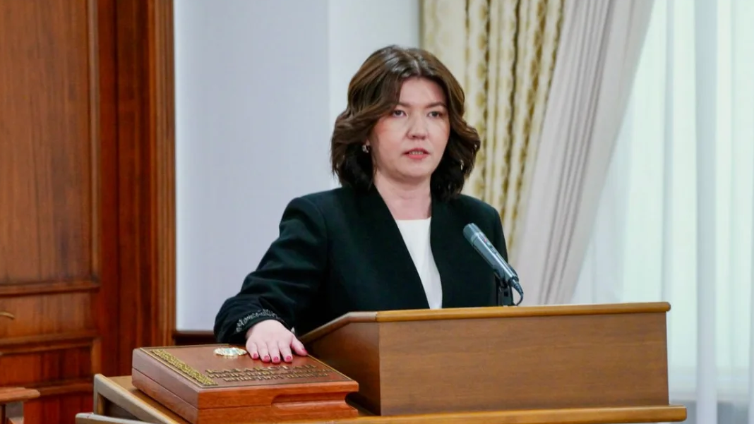 Министр Жұлдыз Сүлейменова ант берді 