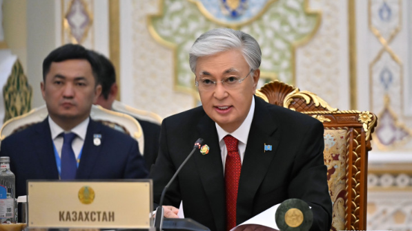 Мемлекет басшысы саммитте қазақ тіліне қатысты айтты