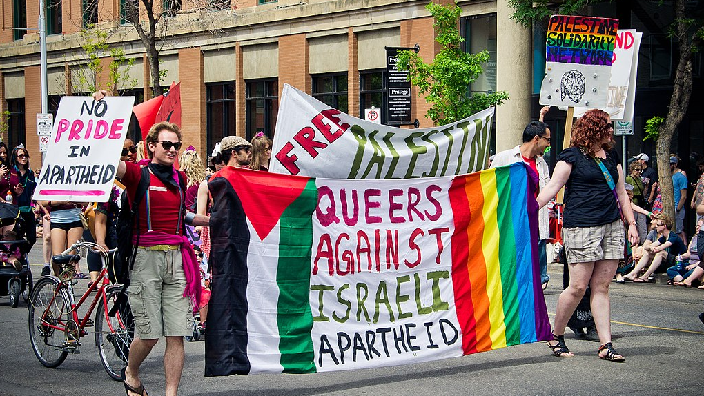 "ЛГБТ өкілдері Палестинаны қолдап шеруге шықты" мәселесі қызу талқыға түсті