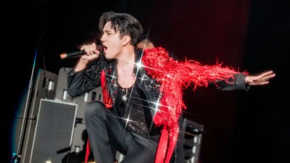 Қоғам белсендісі Димаш туралы жағымсыз сөз айтқандардың аузын жапты