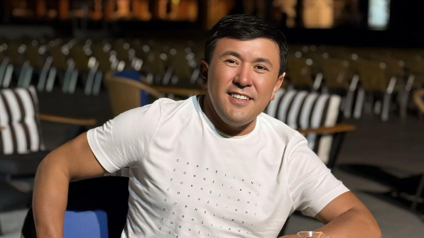 "Мәйкімен суда отырған" әнші Заттыбек  сынға қалды