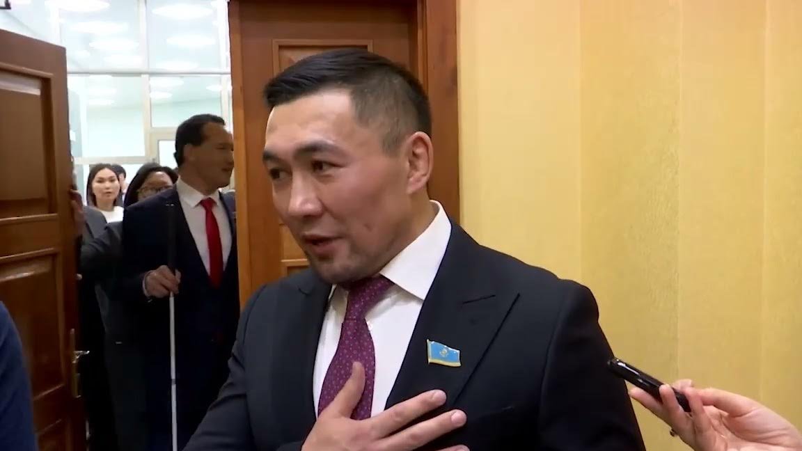 Ардақ Назаров қазіргі парламент, үкімет туралы саяси баға берді