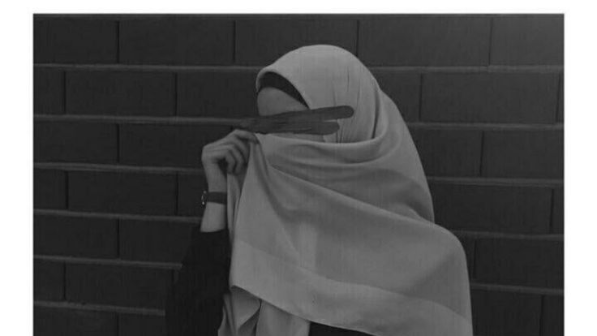 "Түн жарымда хиджабтағы қыздар ыңырсып, үздігіп, мауығып..."деген журналист дабыл қақты