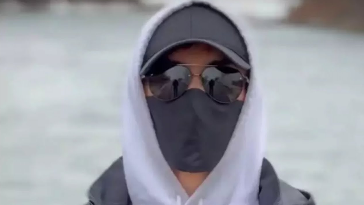 Смотреть порно трахают және камминг писка