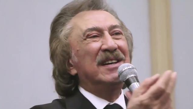 Фарух Закиров қазақстандық әншілер тобына реніш білдірді