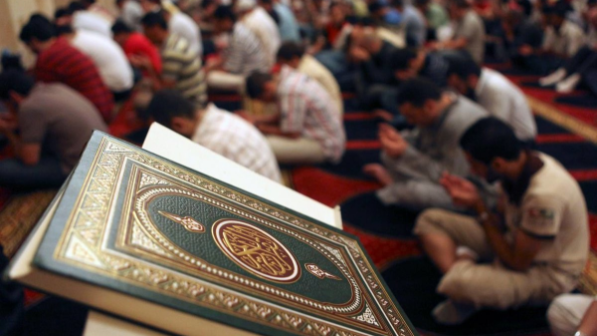 Белгілі философ діншілдердің сұмдық қулығын айтты