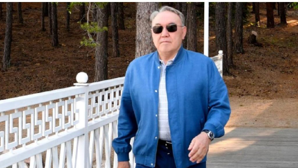 «Назарбаев көшеде жатыр...» деген азаматтың әрекетіне жұрт сүйсінді