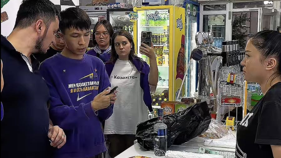 Порно бөлмесіне бардым