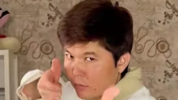 "Қазақтың "индусы": Ернар Айдар жұрттан оңбай сөз естіді