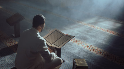 "Имамдар діндегі 7 парызды ашық айтса, шаштарың қорқыныштан тікірейіп кетеді" дейді қоғам белсендісі