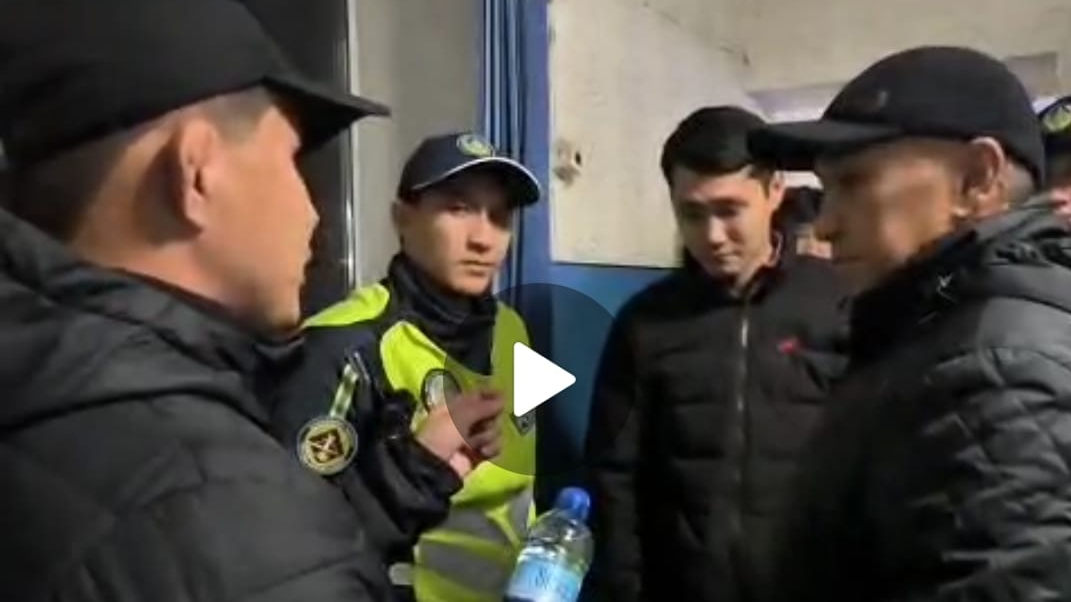 Қара нәсілділер аузындағы