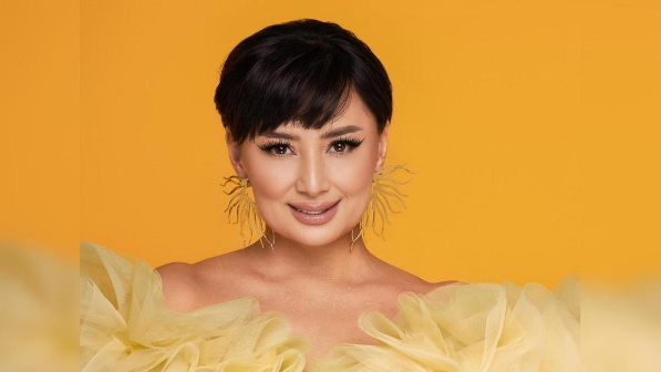 Әнші Мәдинаның масқарасы шықты (ВИДЕО)