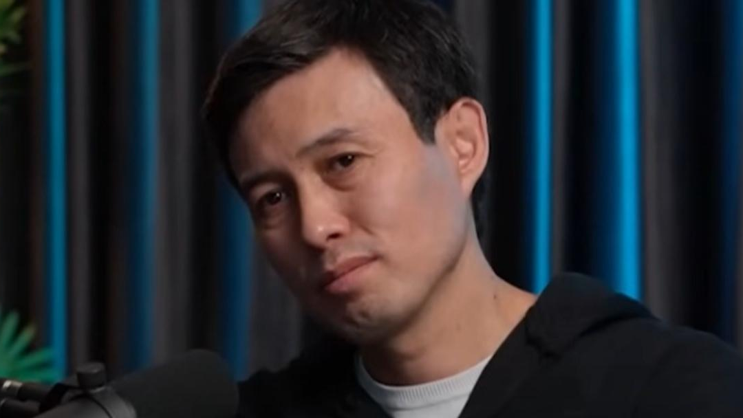 Үлкен шашты әйелдермен порно