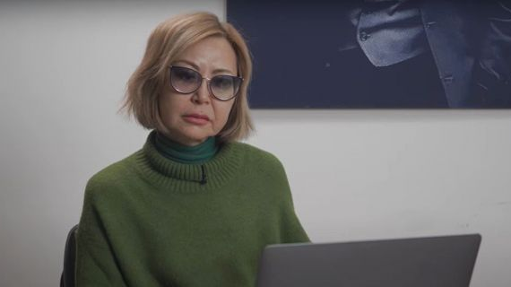 Гүлнара Бажкенова кімнің сойылын соғып жүр?