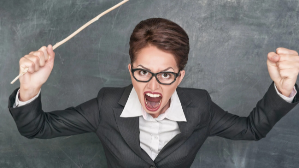 "Білім саласындағы "тирандардан" мұғалімді кім қорғайды?" дейді белсенді ұстаз