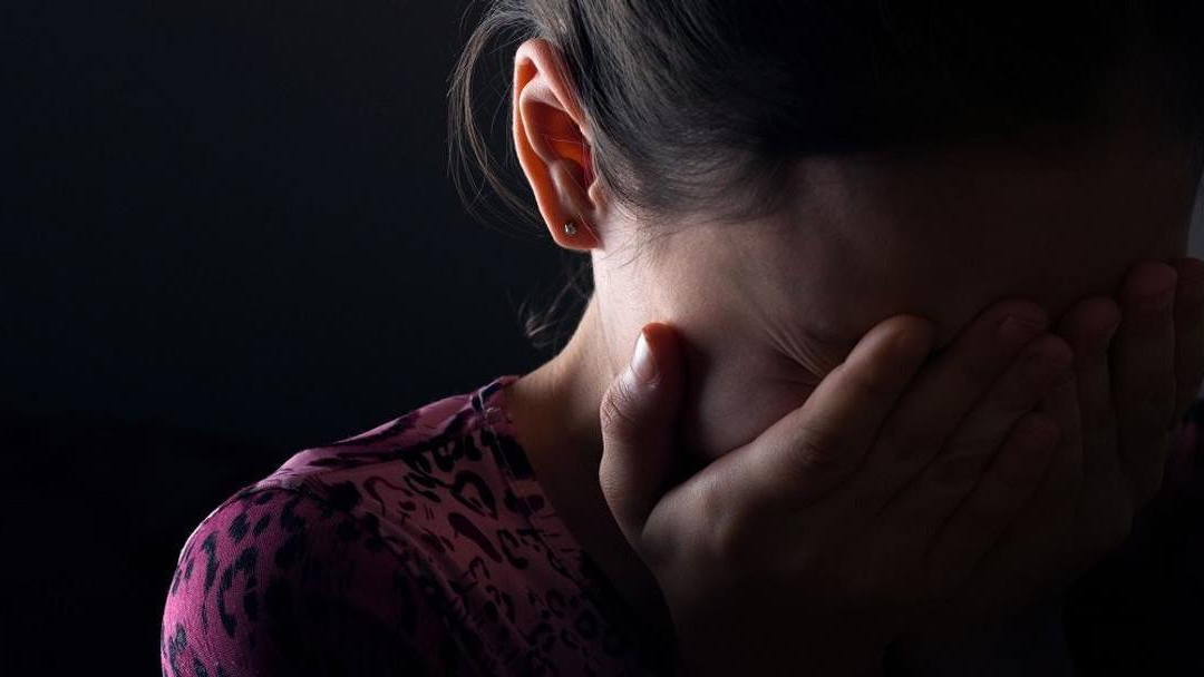 Секс машина жігітті трахает