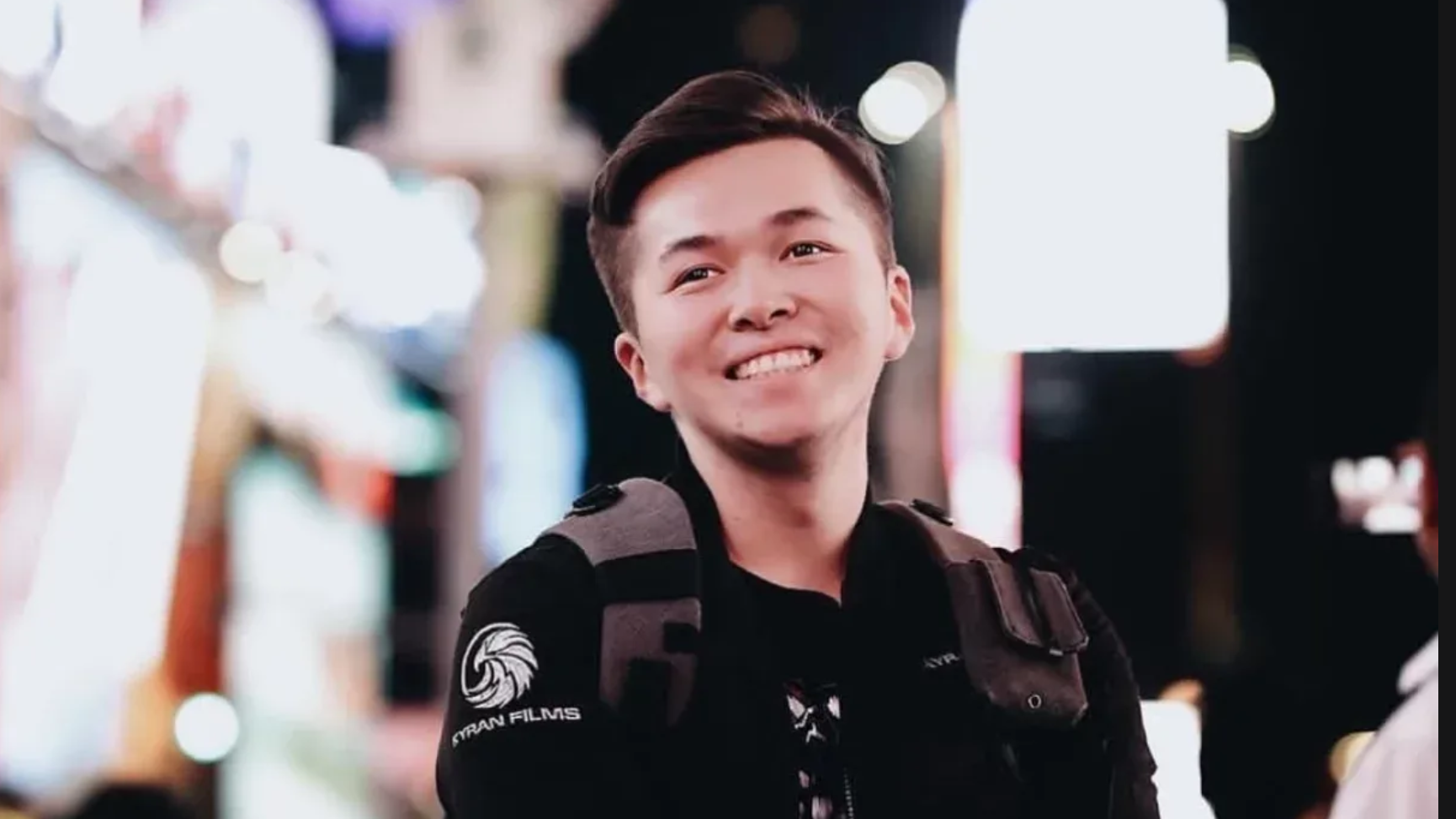 Қыран Талапбек  ұшақта масқара ұятқа қалды