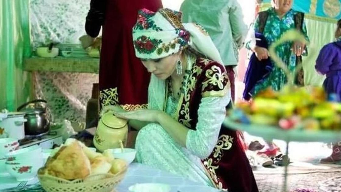 Елдегі ажырасудың басты себебі - келіннің ата-енемен тұруында ма? 