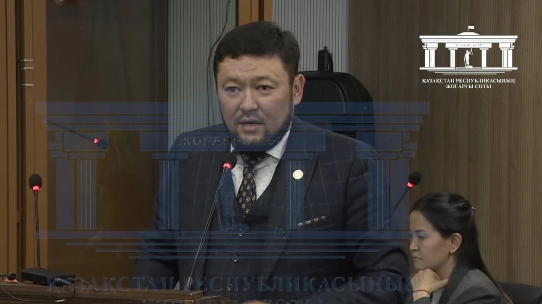 Белгілі адвокат Денсаулық сақтау министрі мен оның орынбасарын отставкаға жіберуді талап етті