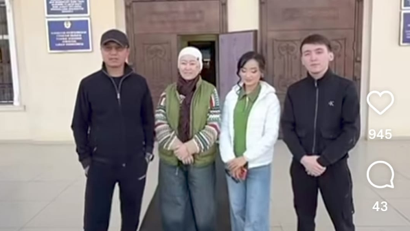 "Шікірейіп, шіреніп": Әнші Бағлан Әбдірайымов масқара болып, сөз естіді