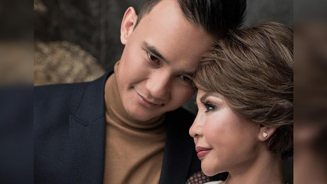 Концертте Әли Оқапов көз жасын тыя алмады