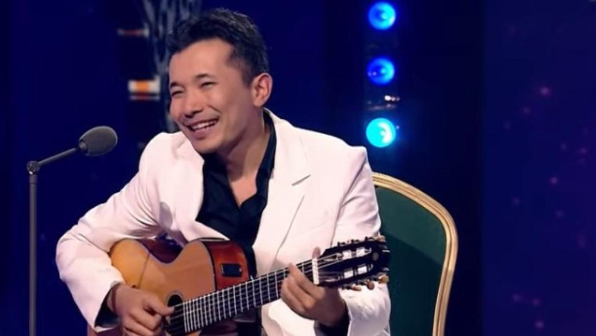 «Тьфу, мә!» – Ғазизхан Шекербек көрерменді қыран-топан күлкіге қалдырды