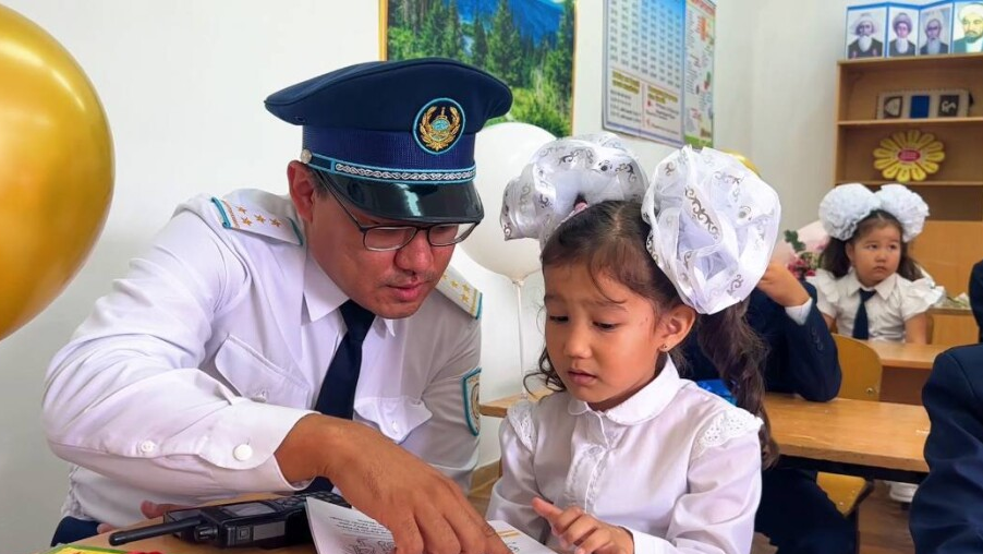 Енді бұрынғы полицей, судьялар мұғалім болып, жұмыс істей алады